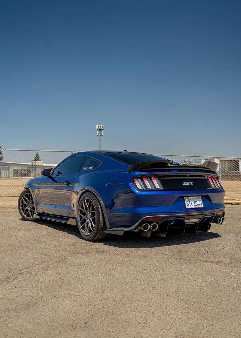 Load image into Gallery viewer, Ford Mustang (2015 - 2017) Rear Diffuser V1 - FSPE
