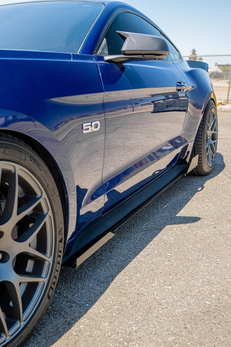 Load image into Gallery viewer, Ford Mustang (2015 - 2023) Side Skirts V1 - FSPE
