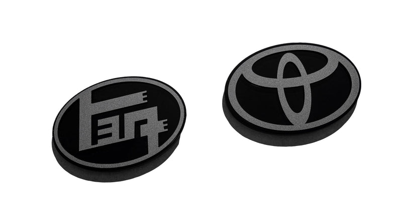 Load image into Gallery viewer, Toyota Camry (2025+) Raised Bumper Emblems (Pair) - FSPE
